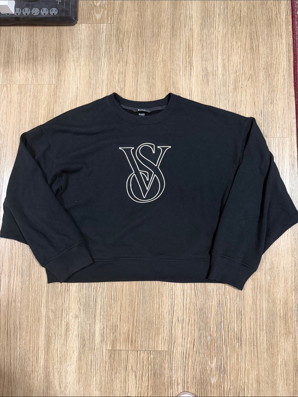 Victoria's Secret Black Crewneck with Silver Outline Logo xL